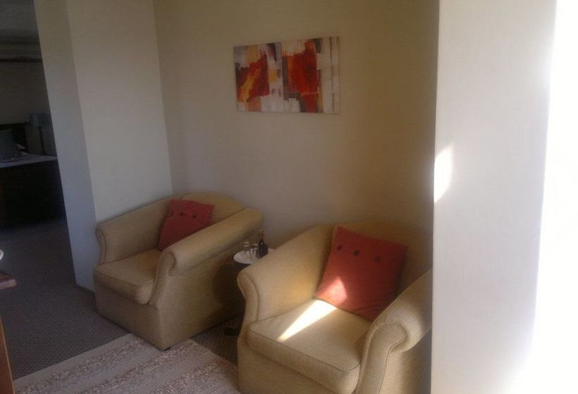 פנסיון Augusta Bay Guest House