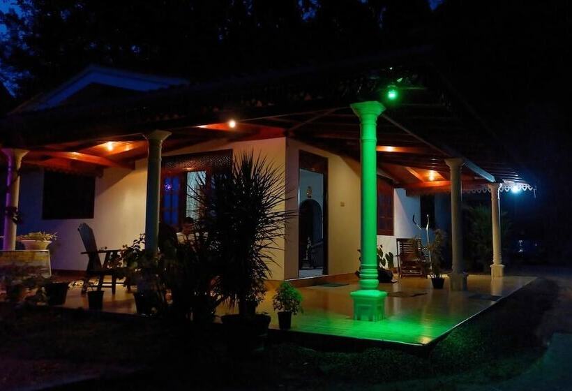 Pension Damith Tourist Inn