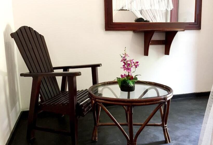 Pension Damith Tourist Inn