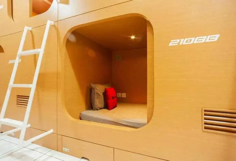 ペンション Reddoorz Hostel Near Taman Puring