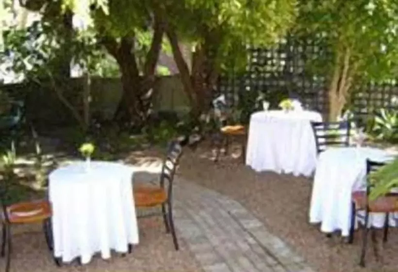 ペンション Simonsberg Guest House