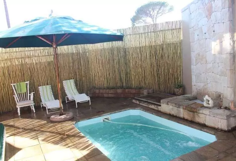 ペンション Simonsberg Guest House
