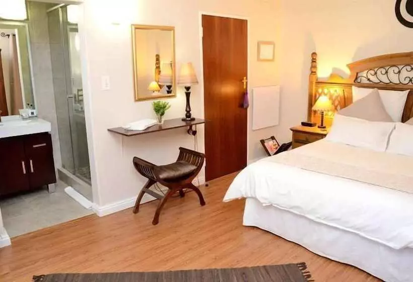 ペンション Simonsberg Guest House