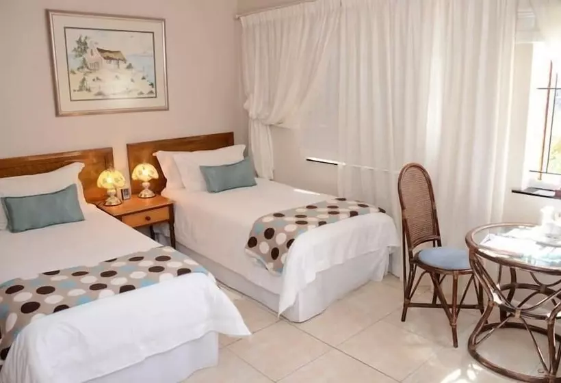 ペンション Simonsberg Guest House