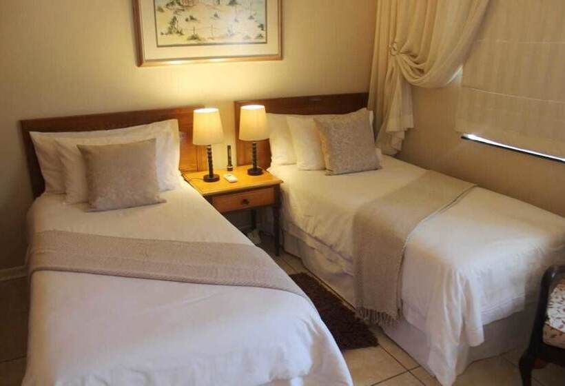 بنسيون Simonsberg Guest House