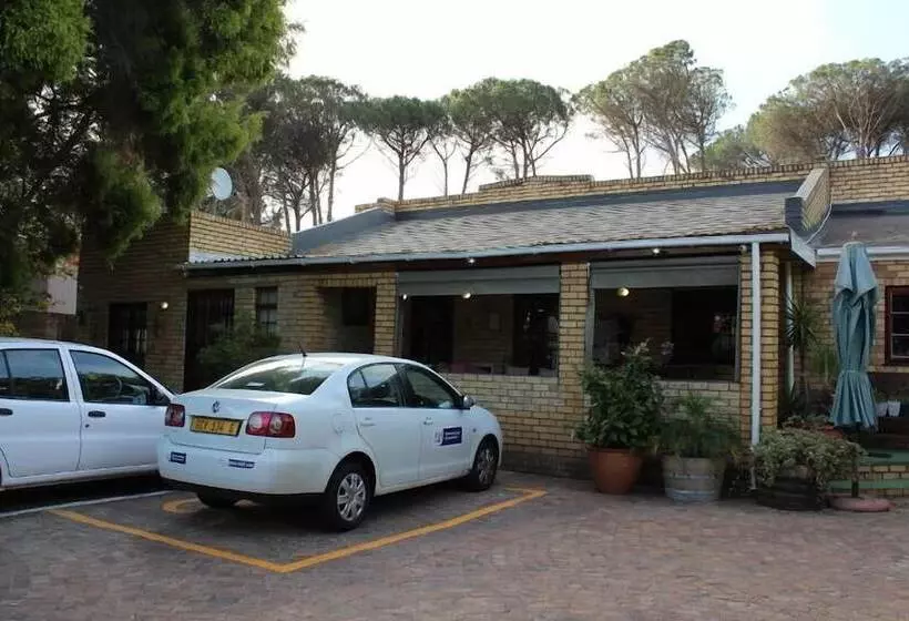 ペンション Simonsberg Guest House
