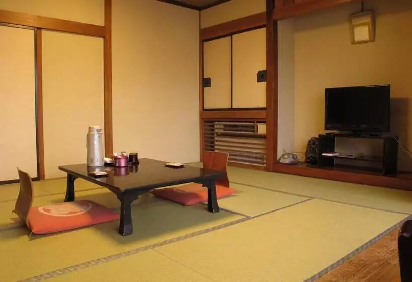 旅館 Sakaeya