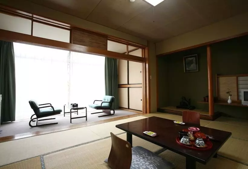 旅館 Sakaeya