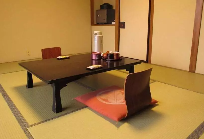 旅館 Sakaeya
