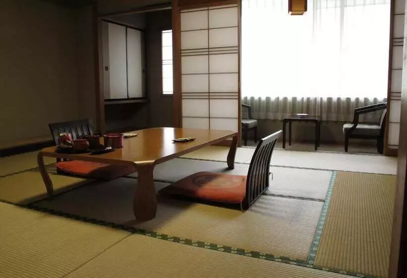 旅館 Sakaeya