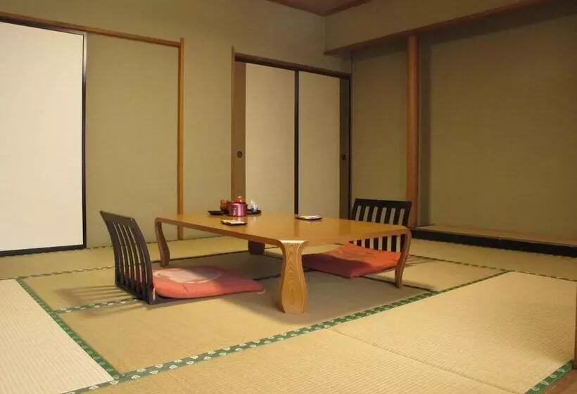 旅館 Sakaeya