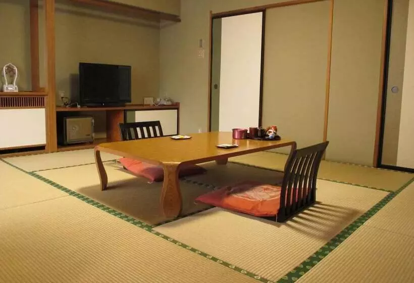 旅館 Sakaeya