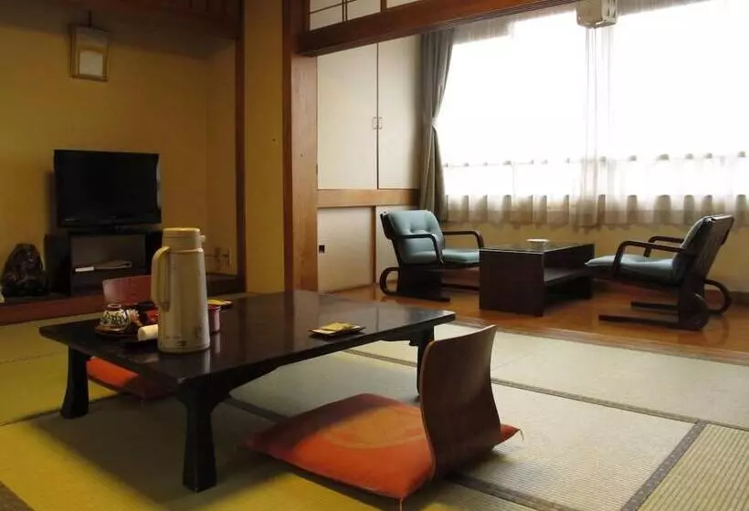 旅館 Sakaeya
