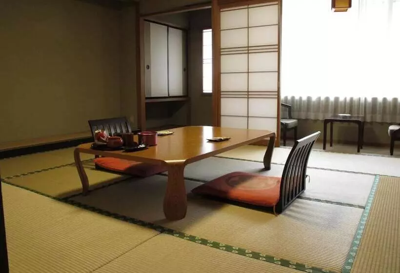 旅館 Sakaeya