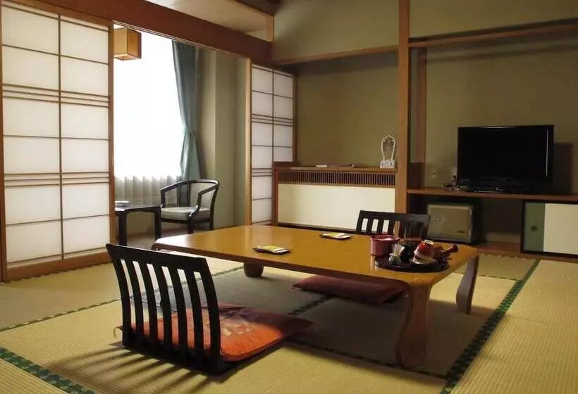 旅館 Sakaeya