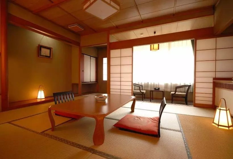 旅館 Sakaeya