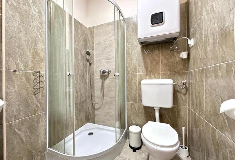 Central Seasons Design Apartments