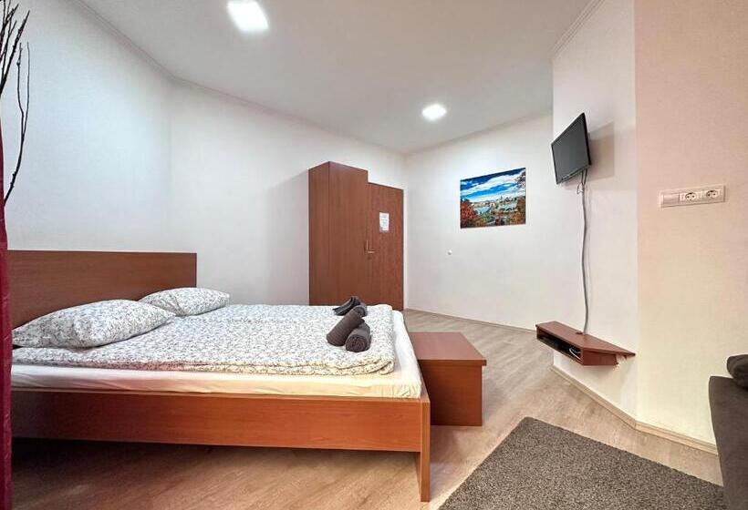 Central Seasons Design Apartments