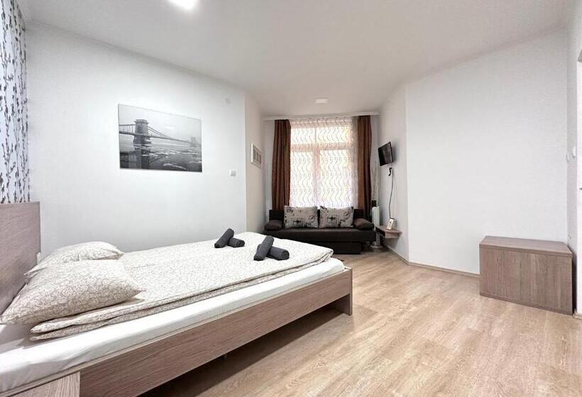 Central Seasons Design Apartments