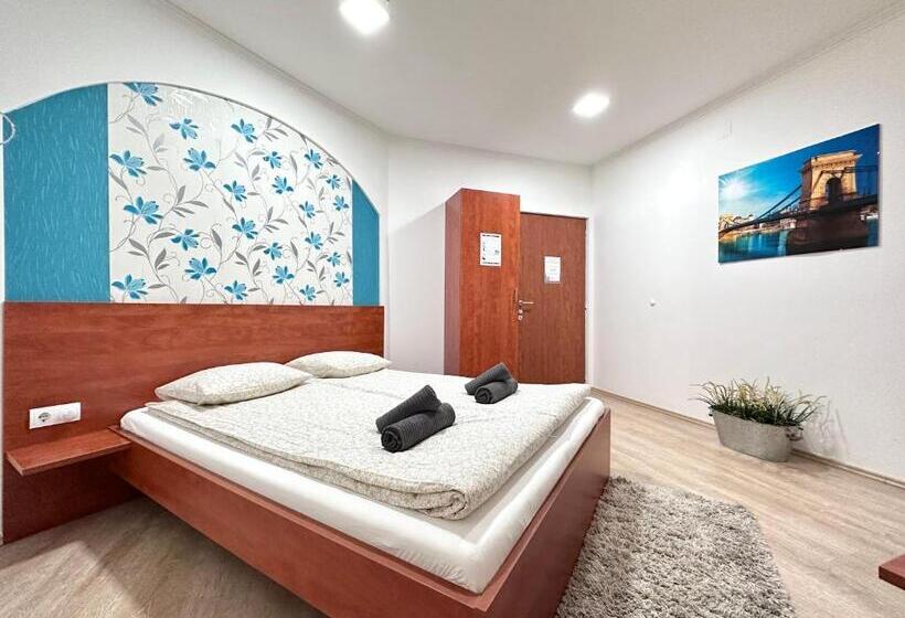 Central Seasons Design Apartments