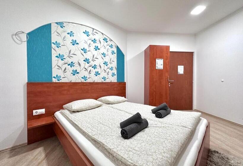 Central Seasons Design Apartments