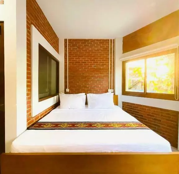 Retkeilymaja Puu Pau Hotel & Coffee Shop