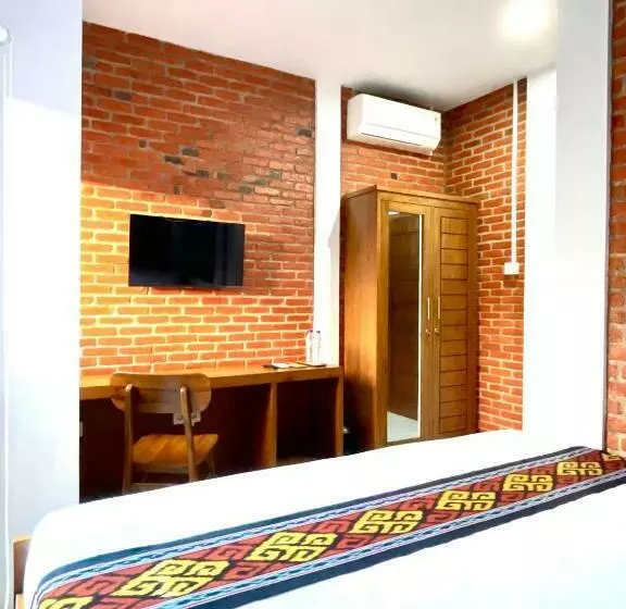 Retkeilymaja Puu Pau Hotel & Coffee Shop