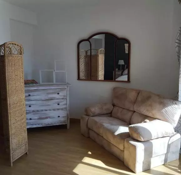 تختخواب و صبحانه A Luxiourious Room In The Best Terraced Penthouse In Denia Building 3