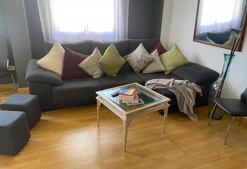 تختخواب و صبحانه A Luxiourious Room In The Best Terraced Penthouse In Denia Building 3