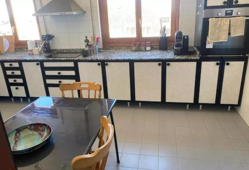 تختخواب و صبحانه A Luxiourious Room In The Best Terraced Penthouse In Denia Building 3