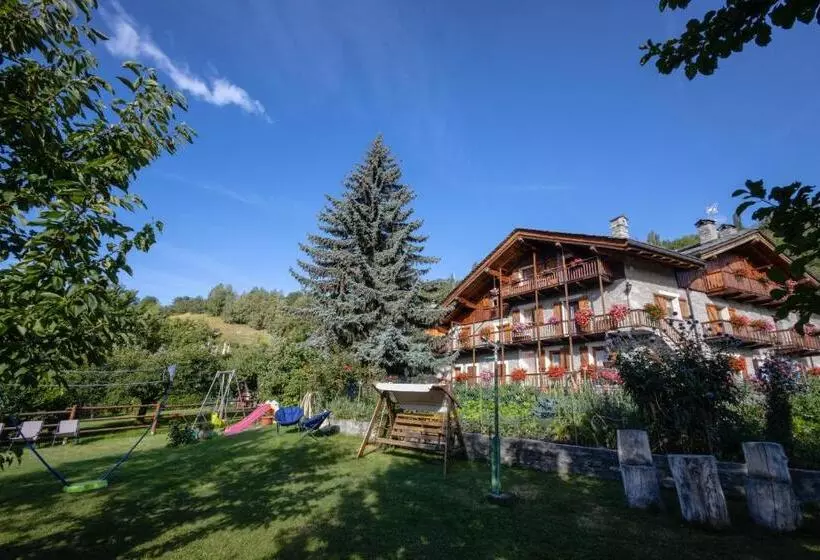 ペンション Eco Dimora Baltea   Affittacamere Al Verde Villaggio Di Rumiod