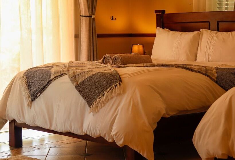 پانسیون Room In Villa   Zambezi Family Lodge   Elephant Room