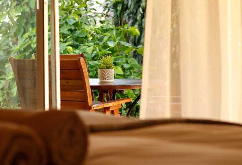 پانسیون Room In Villa   Zambezi Family Lodge   Elephant Room