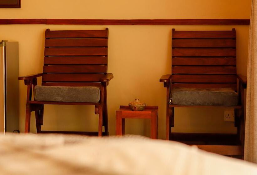 پانسیون Room In Villa   Zambezi Family Lodge   Elephant Room