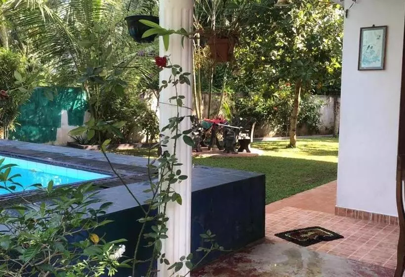 Hotelli Field Side Villa