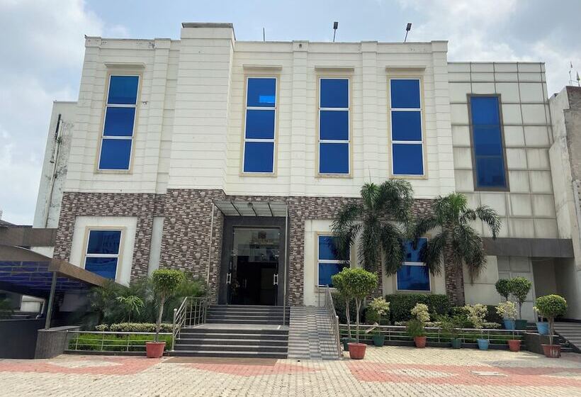 酒店 Jalandhar Corporate Suites  Banquet Hall