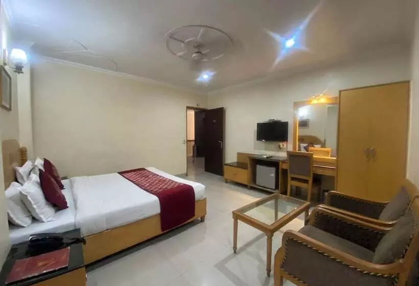 Hotelli Jalandhar Corporate Suites  Banquet Hall