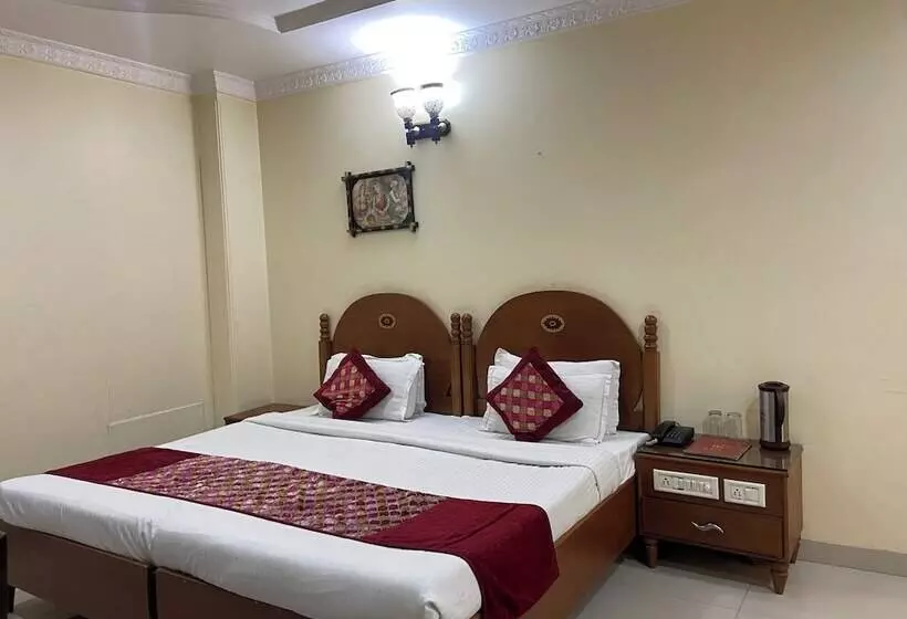 Hotelli Jalandhar Corporate Suites  Banquet Hall