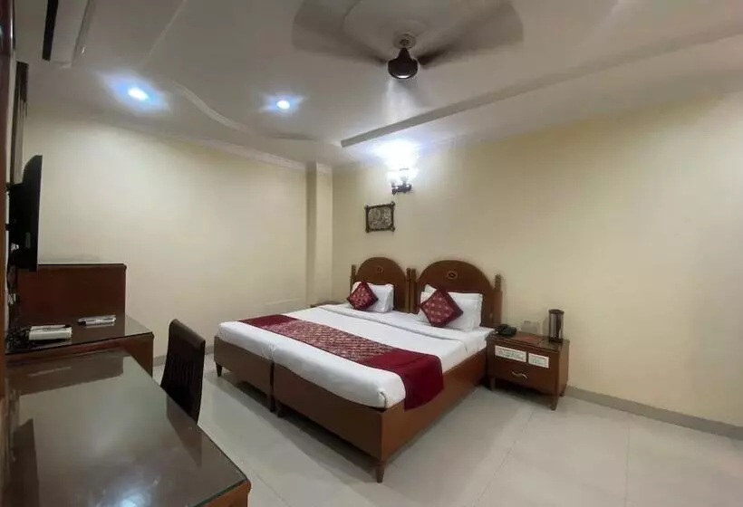 Hotelli Jalandhar Corporate Suites  Banquet Hall