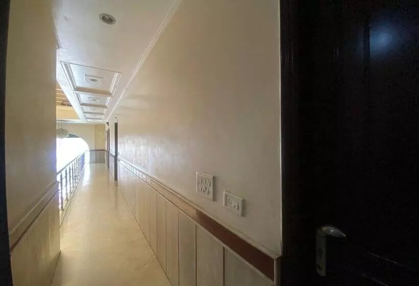 Hotelli Jalandhar Corporate Suites  Banquet Hall