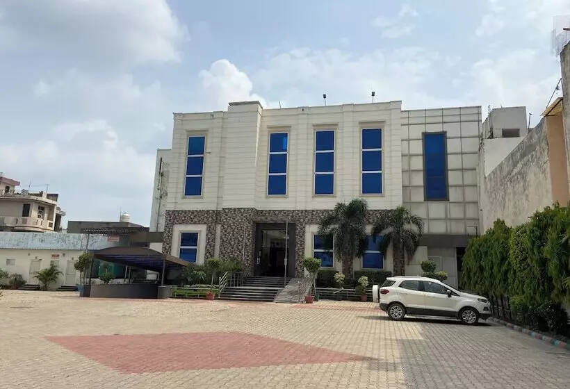 Hotelli Jalandhar Corporate Suites  Banquet Hall