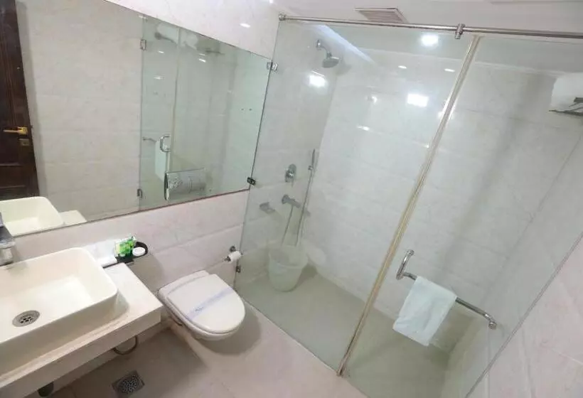 هتل Panickers Residency   Ajmal Khan Market Near Karol Bagh Metro