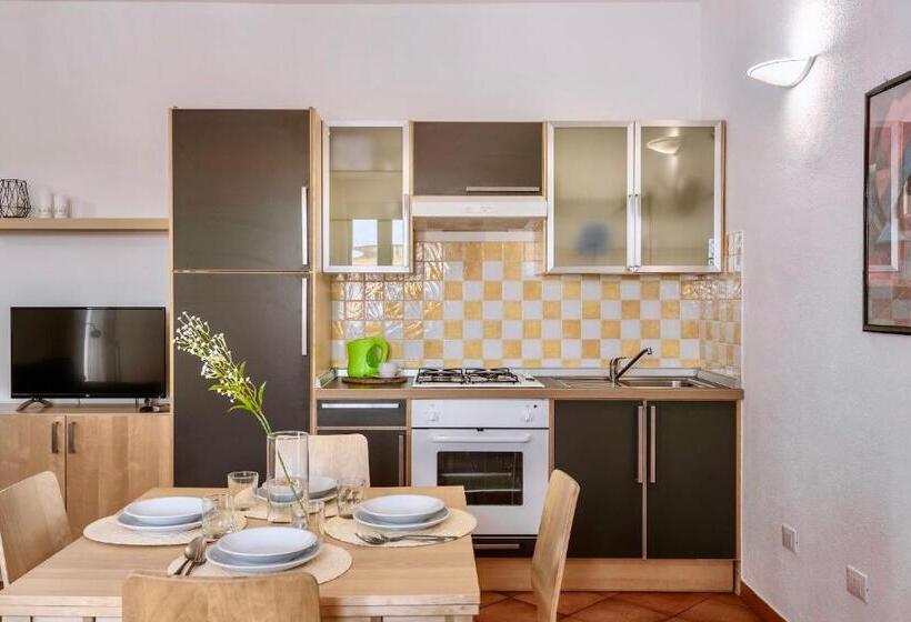 Isa Residence With Swimming Pool In Santa Teresa Di Gallura