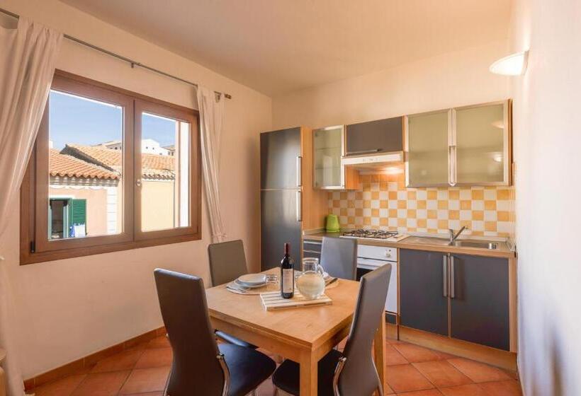 Isa Residence With Swimming Pool In Santa Teresa Di Gallura