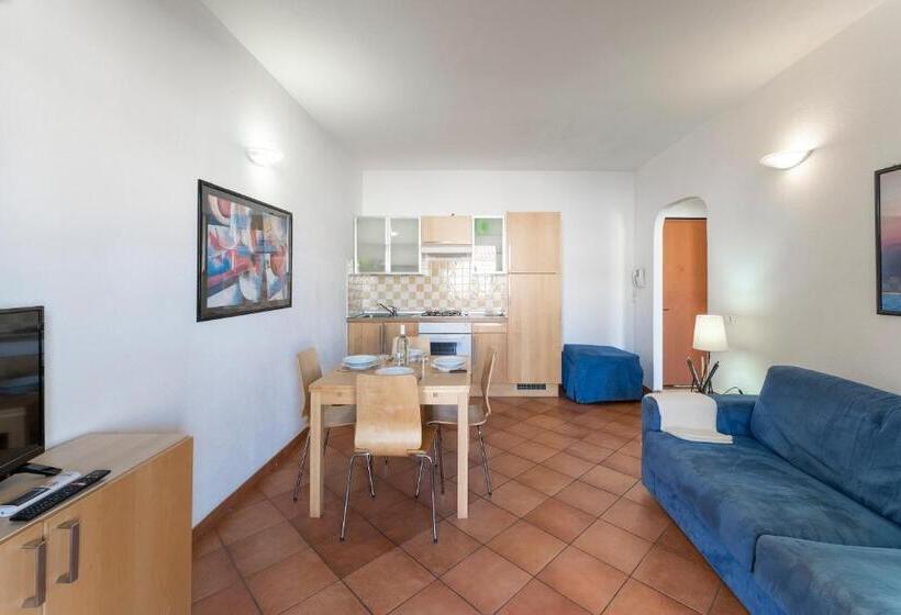 Isa Residence With Swimming Pool In Santa Teresa Di Gallura