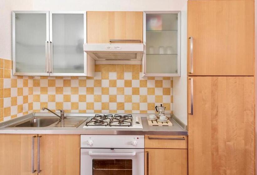 Isa Residence With Swimming Pool In Santa Teresa Di Gallura