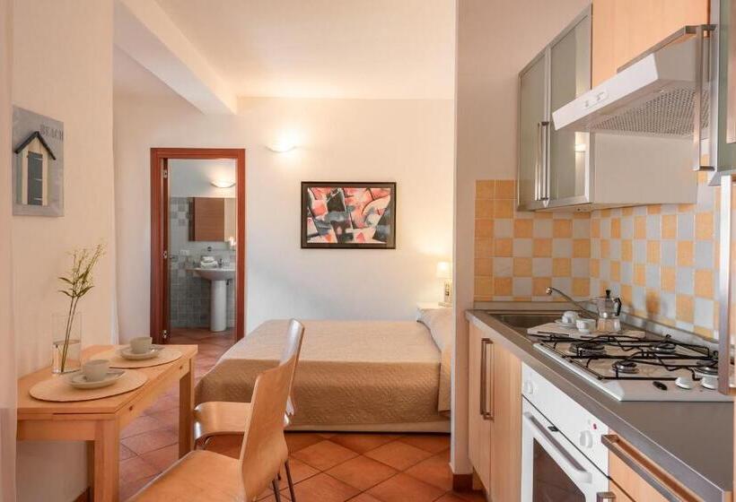 Isa Residence With Swimming Pool In Santa Teresa Di Gallura