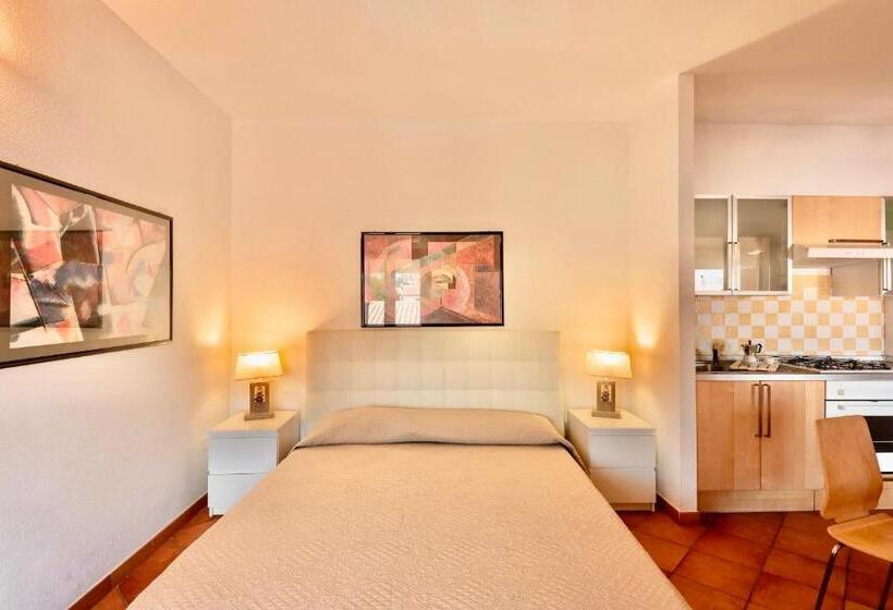 Isa Residence With Swimming Pool In Santa Teresa Di Gallura