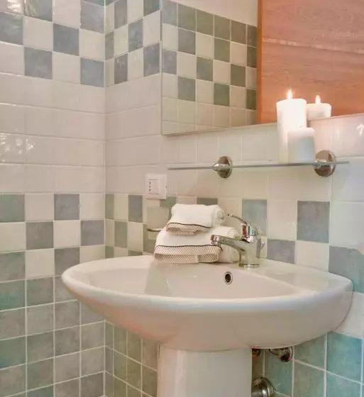 Isa Residence With Swimming Pool In Santa Teresa Di Gallura