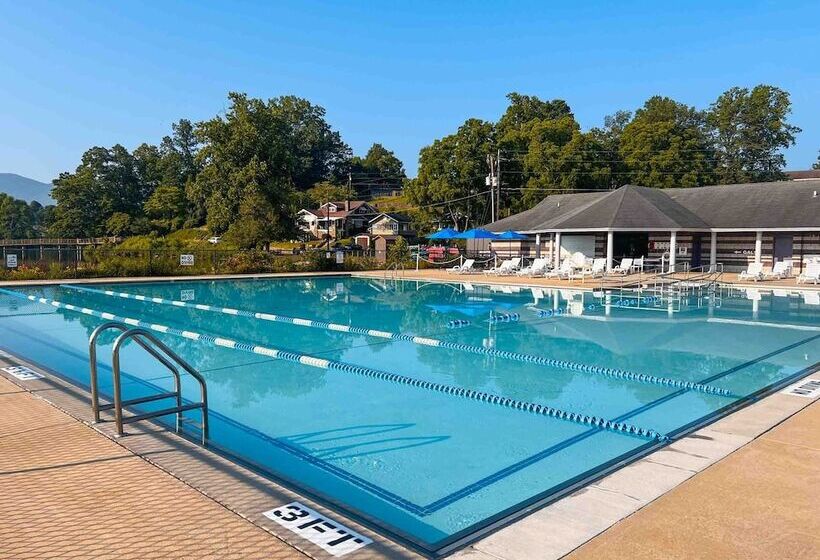 Мотель Hillside Lodge